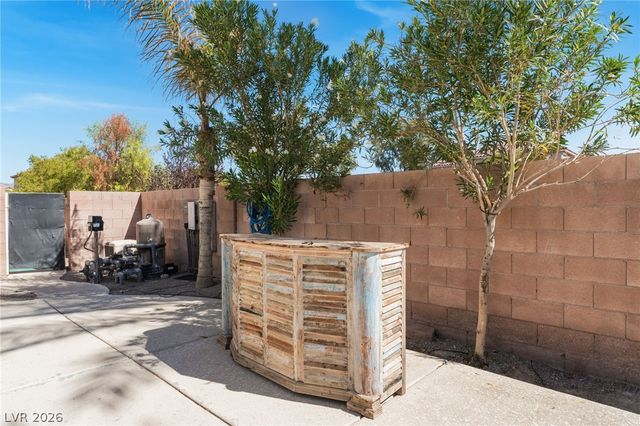 2825 Woodland Park Avenue, North Las Vegas, NV 89086