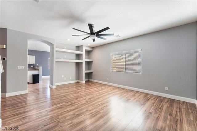 2825 Woodland Park Avenue, North Las Vegas, NV 89086