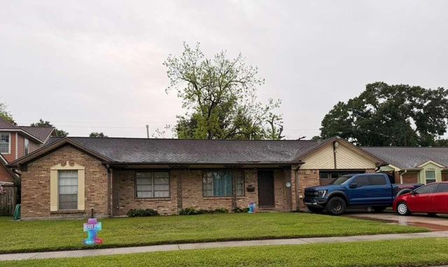 807 Hidden Valley Drive, Houston, TX 77088