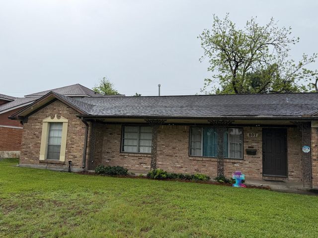 807 Hidden Valley Drive, Houston, TX 77088