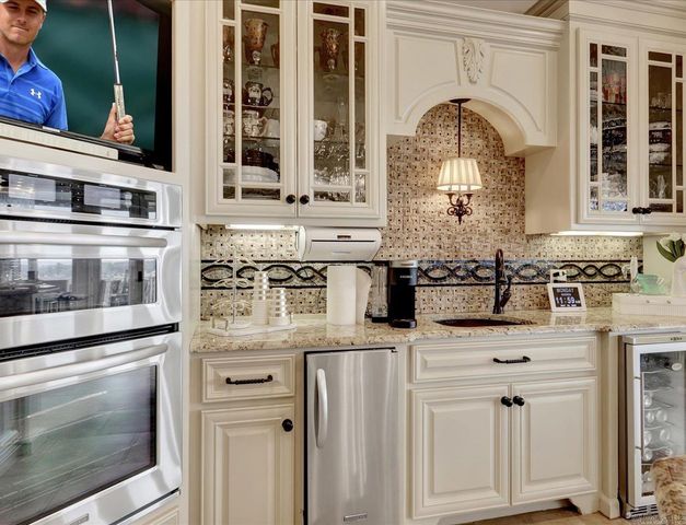 130 Grand Isle Dr Apt 3F, Hot Springs, AR 71913