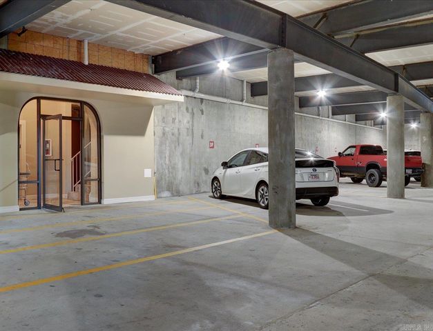 130 Grand Isle Dr Apt 3F, Hot Springs, AR 71913