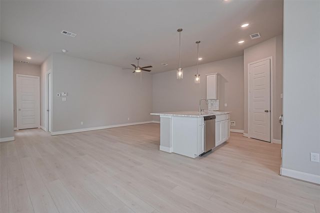8925 Grovner Place, Houston, TX 77055