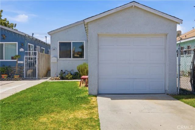 326 W Claude, Compton, CA 90220