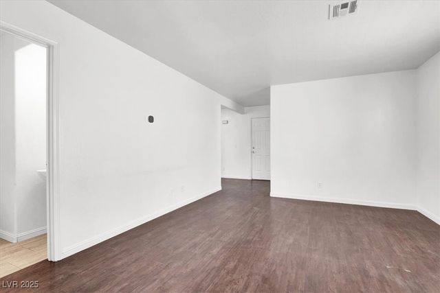 8217 Beekman Street, Las Vegas, NV 89147