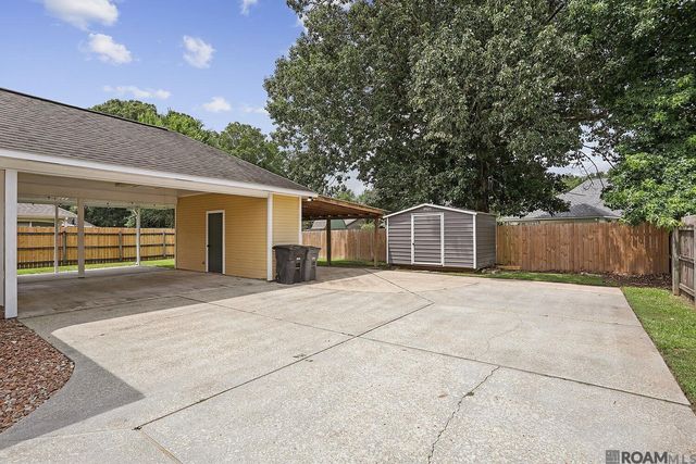 11083 Henson Dr, Greenwell Springs, LA 70739