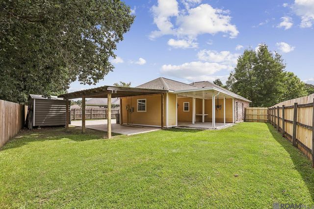 11083 Henson Dr, Greenwell Springs, LA 70739