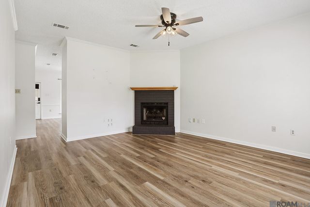 11083 Henson Dr, Greenwell Springs, LA 70739