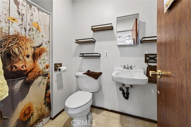 2888 Meadow Creek, Clearlake Oaks, CA 95423