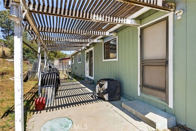 2888 Meadow Creek, Clearlake Oaks, CA 95423