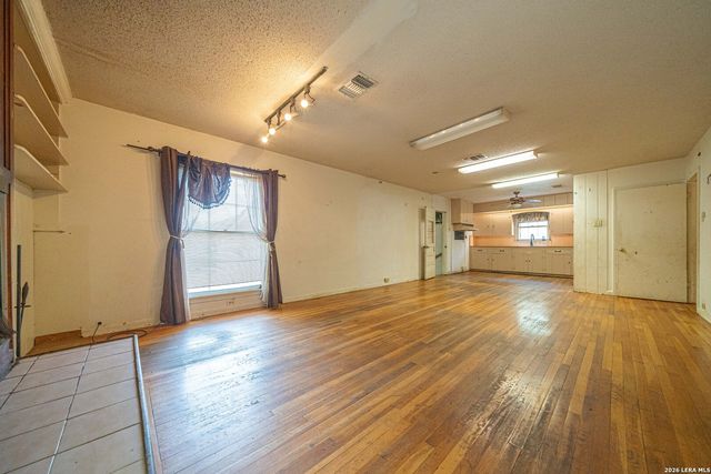 12498 S US HIGHWAY 181, San Antonio, TX 78223