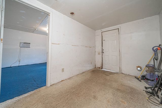 12498 S US HIGHWAY 181, San Antonio, TX 78223