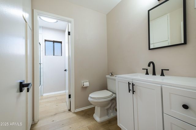 2045 W SUNNYSIDE Avenue, Phoenix, AZ 85029