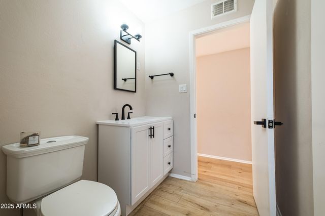 2045 W SUNNYSIDE Avenue, Phoenix, AZ 85029