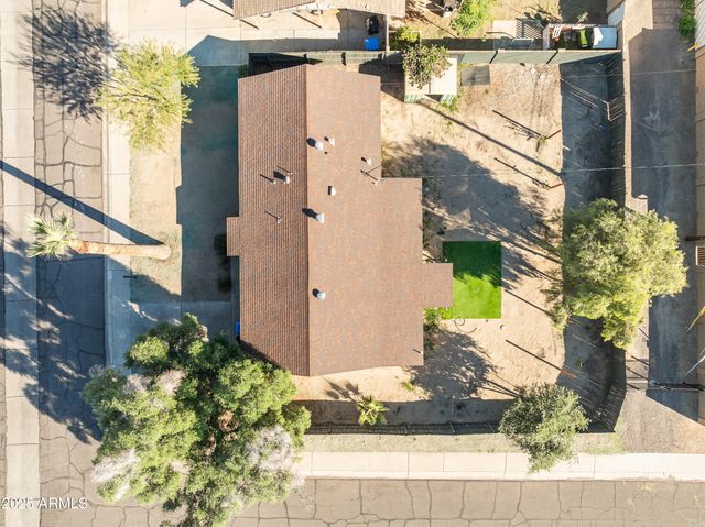 2045 W SUNNYSIDE Avenue, Phoenix, AZ 85029