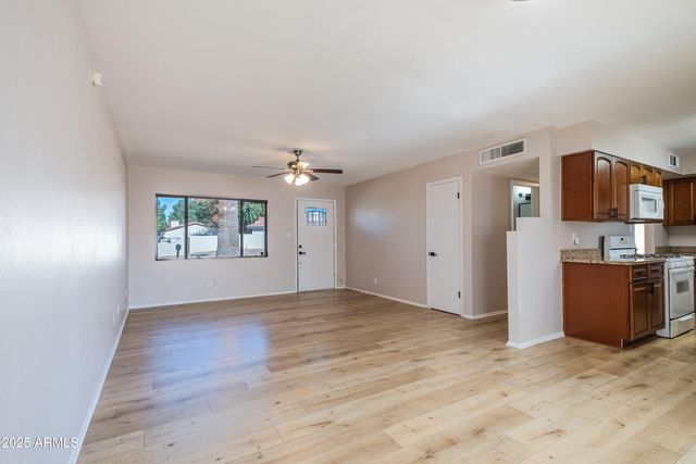 2045 W SUNNYSIDE Avenue, Phoenix, AZ 85029