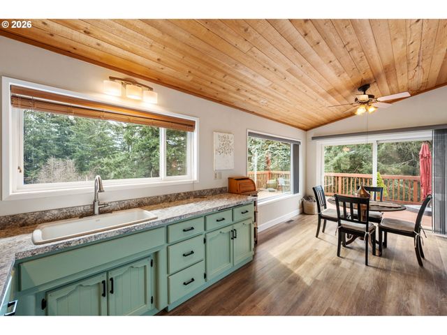 16449 Se 232ND Dr, Damascus, OR 97089