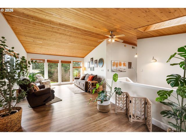 16449 Se 232ND Dr, Damascus, OR 97089