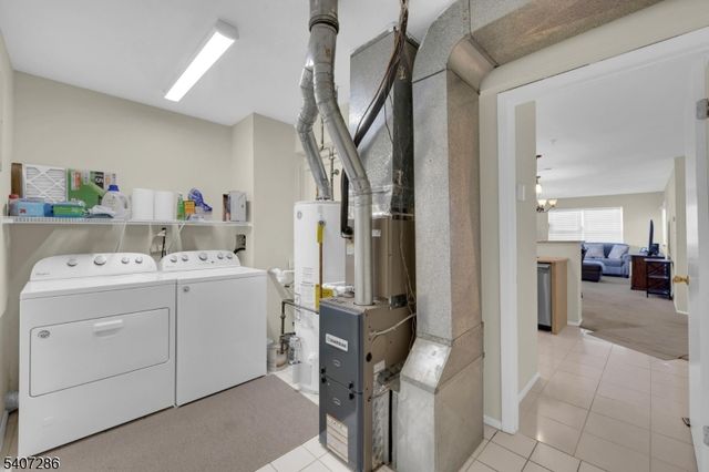 39 Loch Ln, Roxbury Twp., NJ 07852