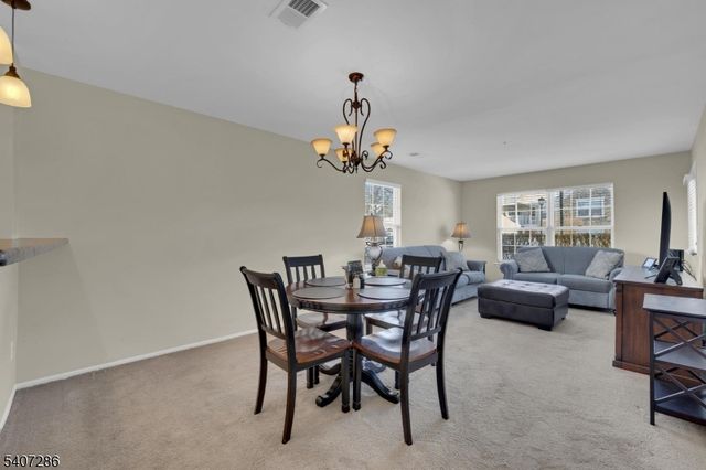 39 Loch Ln, Roxbury Twp., NJ 07852