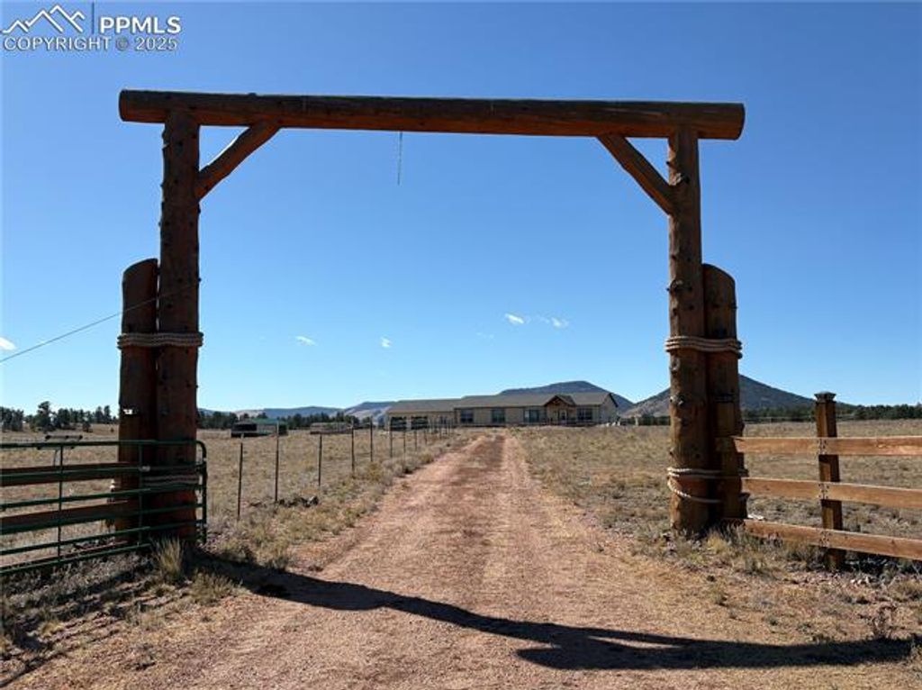 1925 Doe Valley Road, Guffey, CO 80820 — photo 2