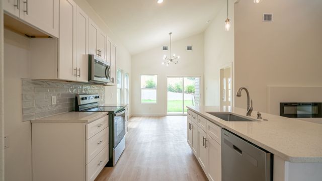 916 Colorado River Drive, Granbury, TX 76048