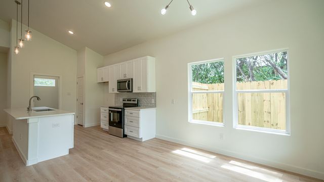 916 Colorado River Drive, Granbury, TX 76048