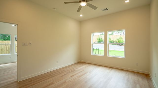 916 Colorado River Drive, Granbury, TX 76048