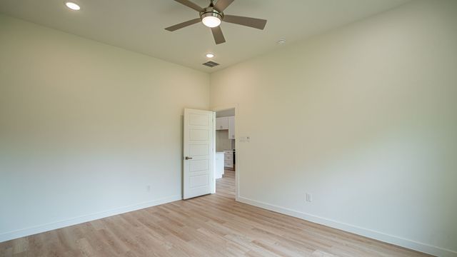 916 Colorado River Drive, Granbury, TX 76048