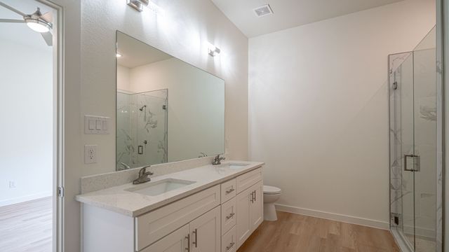 916 Colorado River Drive, Granbury, TX 76048