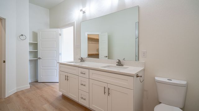 916 Colorado River Drive, Granbury, TX 76048
