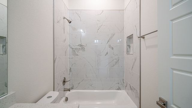 916 Colorado River Drive, Granbury, TX 76048