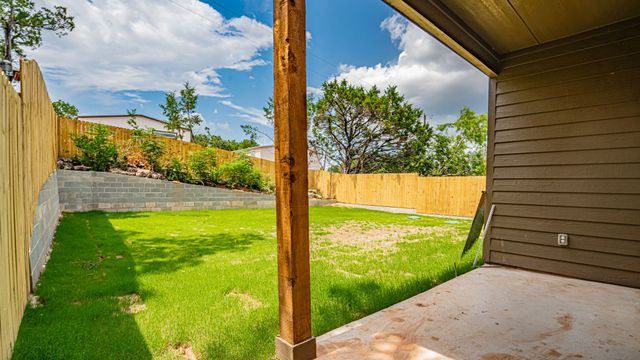 916 Colorado River Drive, Granbury, TX 76048