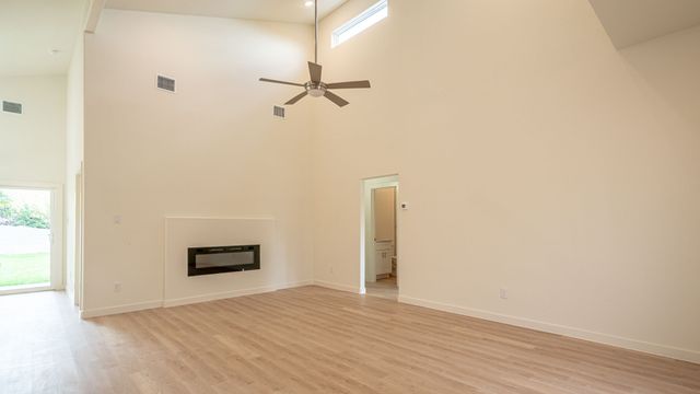 916 Colorado River Drive, Granbury, TX 76048