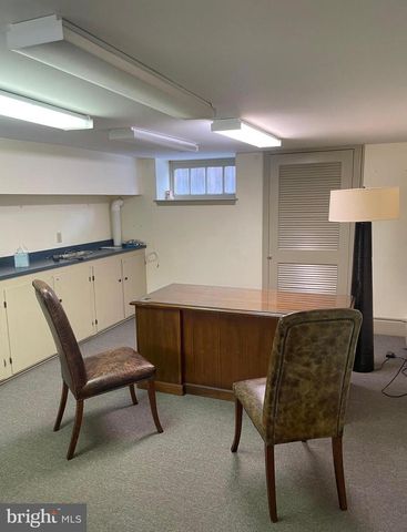 100 E COURT ST, Doylestown, PA 18901