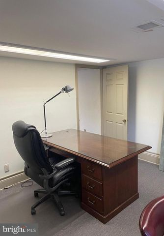 100 E COURT ST, Doylestown, PA 18901