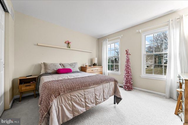 352 DRUMMERS LN, Phoenixville, PA 19460