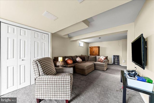 352 DRUMMERS LN, Phoenixville, PA 19460