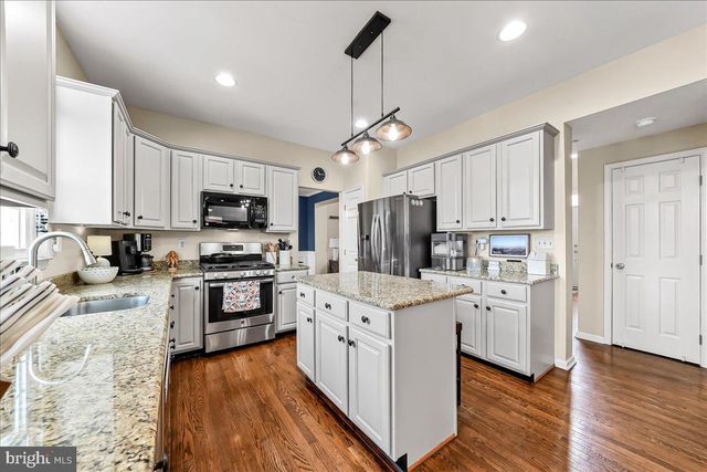 352 DRUMMERS LN, Phoenixville, PA 19460