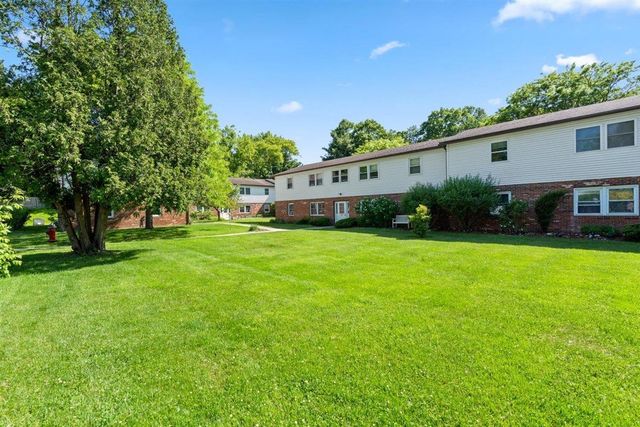 111 Sherwood Square, Essex Junction, VT 05452