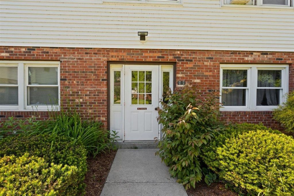 111 Sherwood Square, Essex Junction, VT 05452
