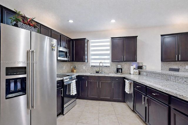 132 NE 26th Ave, Homestead, FL 33033