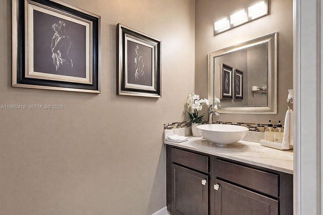 132 NE 26th Ave, Homestead, FL 33033