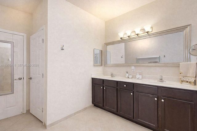 132 NE 26th Ave, Homestead, FL 33033