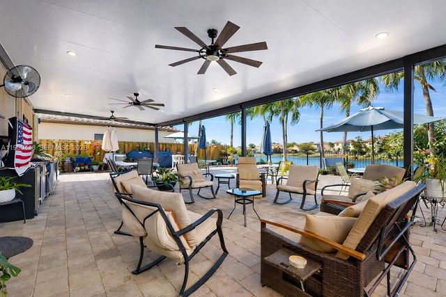 132 NE 26th Ave, Homestead, FL 33033