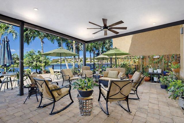 132 NE 26th Ave, Homestead, FL 33033