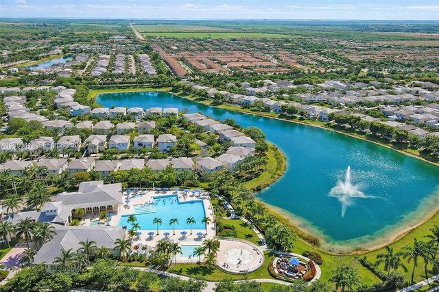 132 NE 26th Ave, Homestead, FL 33033