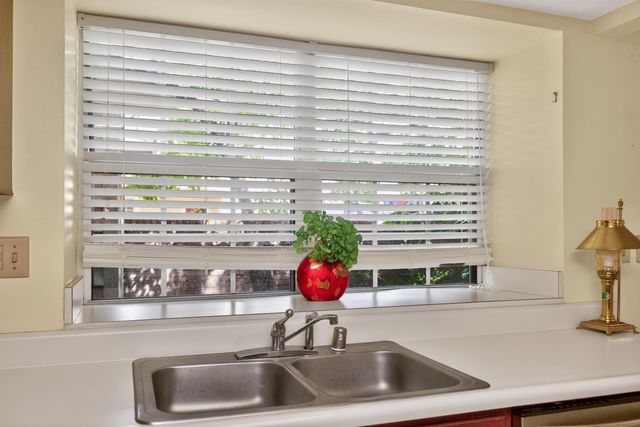 541 W Short Street 15, Lexington, KY 40507