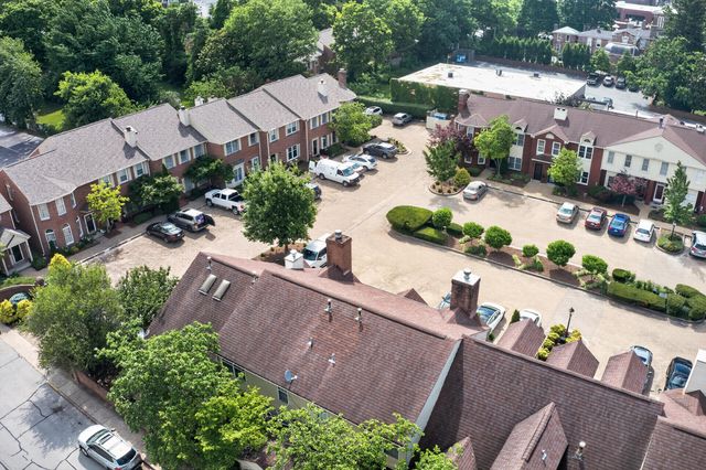 541 W Short Street 15, Lexington, KY 40507