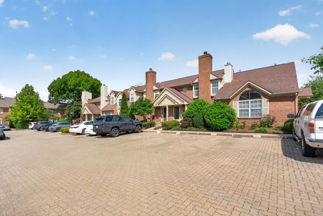 541 W Short Street 15, Lexington, KY 40507